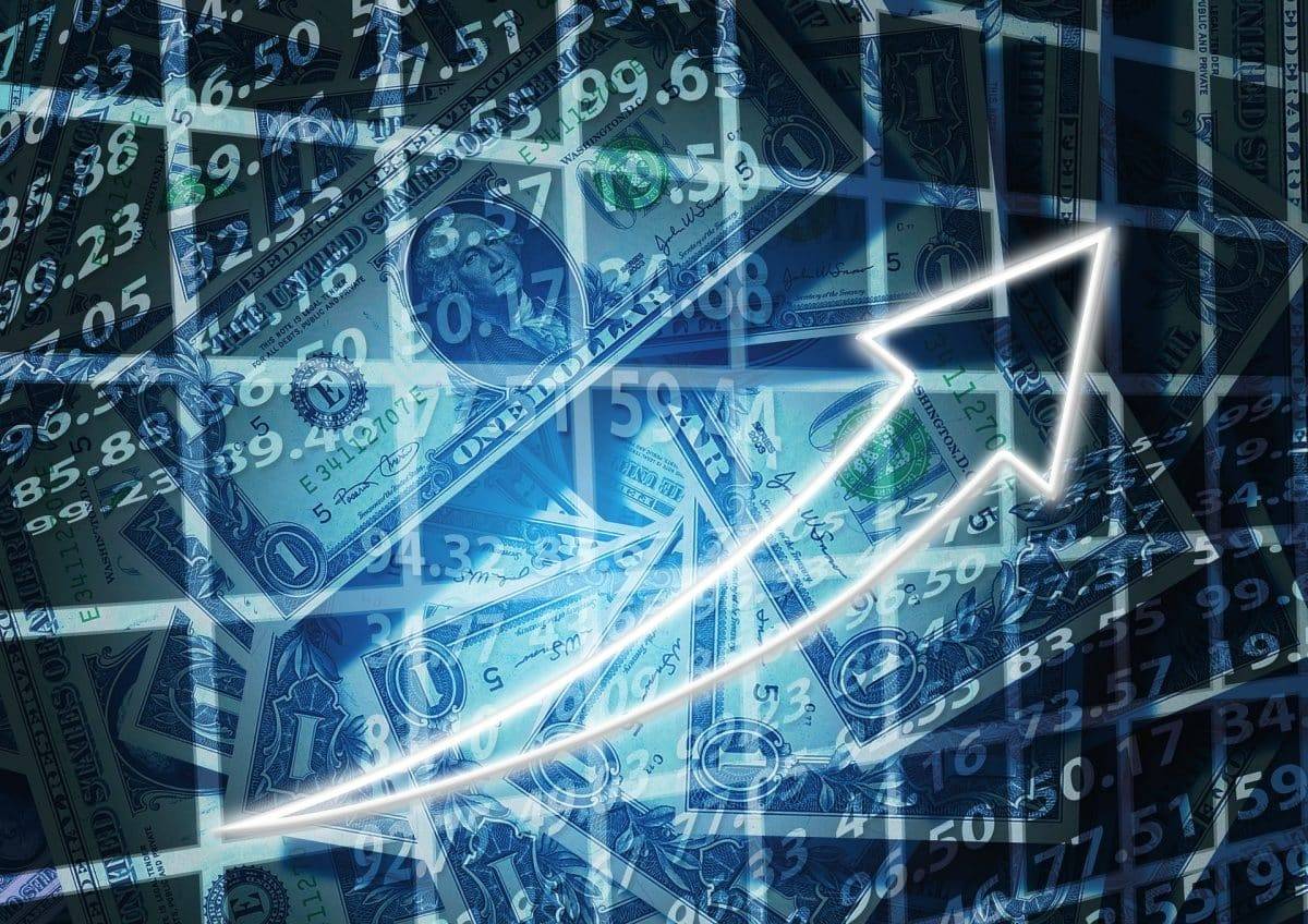 úrokové sazby rostou, bitcoin