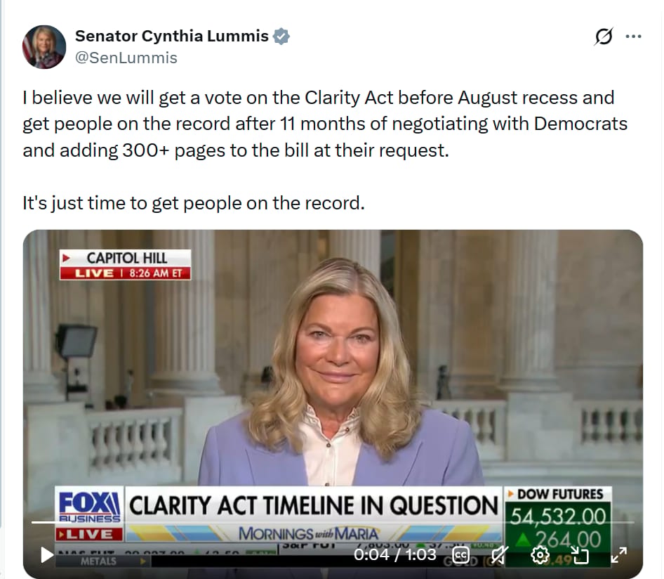 Senátorka Cynthia Lummis ještě před letní přestávkou věřila, že Senát o CLARITY Act stihne hlasovat. Po měsících vyjednávání se však klíčové rozhodnutí odkládá nejdříve na září.