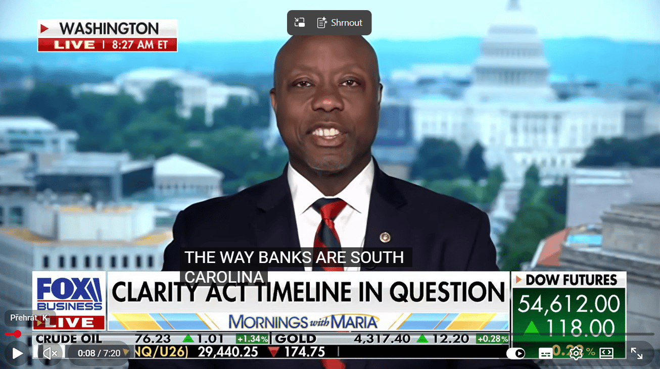 Předseda bankovního výboru Senátu Tim Scott patřil mezi největší zastánce rychlého hlasování o CLARITY Act. Přesto američtí senátoři rozhodnutí odložili až na září kvůli nedostatečné podpoře demokratů.