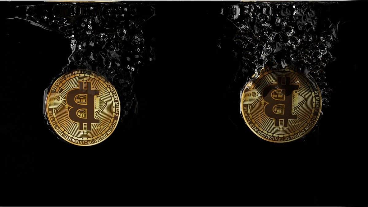 bitcoin fall pád padá
