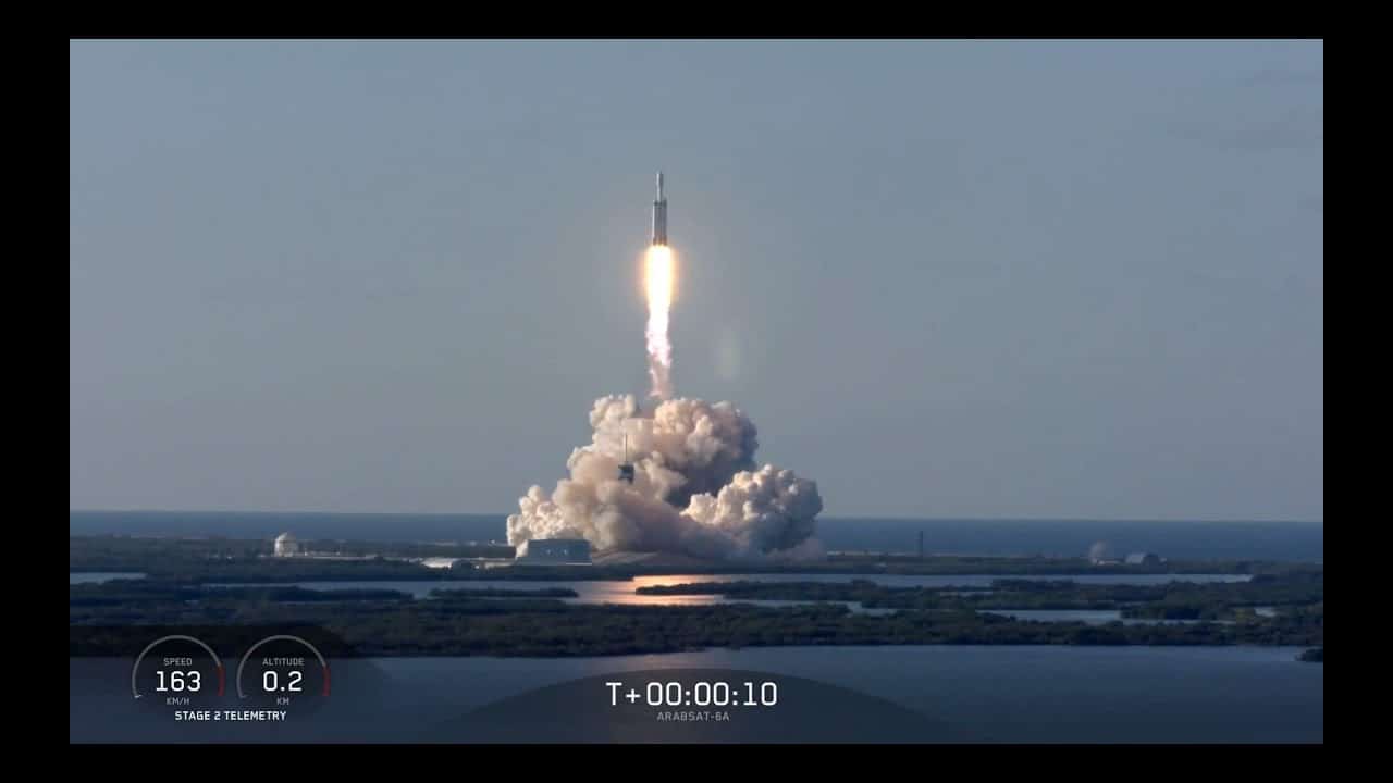 [VIDEO] Dechberoucí záběry dnešního startu a přistání (!!!) nejsilnější rakety světa