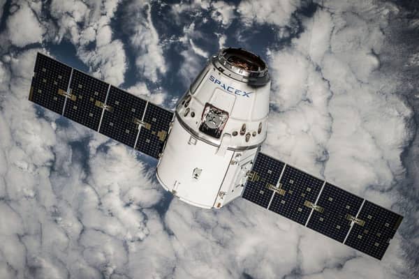vesmir, spacex, blockchain