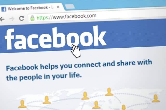 Americký úřad žaluje Facebook v antimonopolním řízení