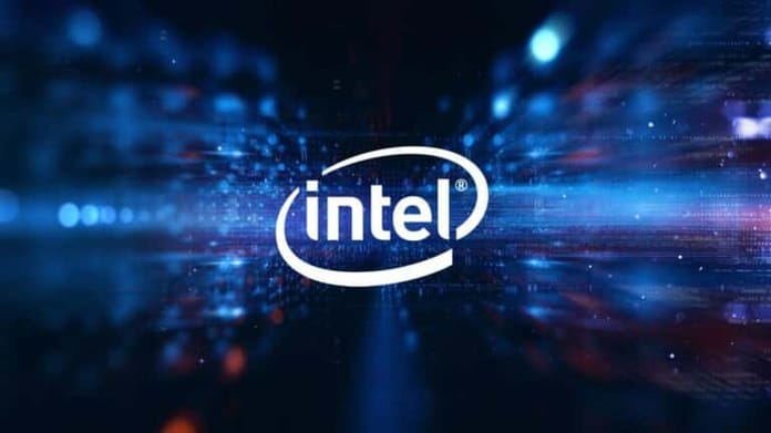 Intel uvádí na trh nový čip pro těžbu bitcoinů
