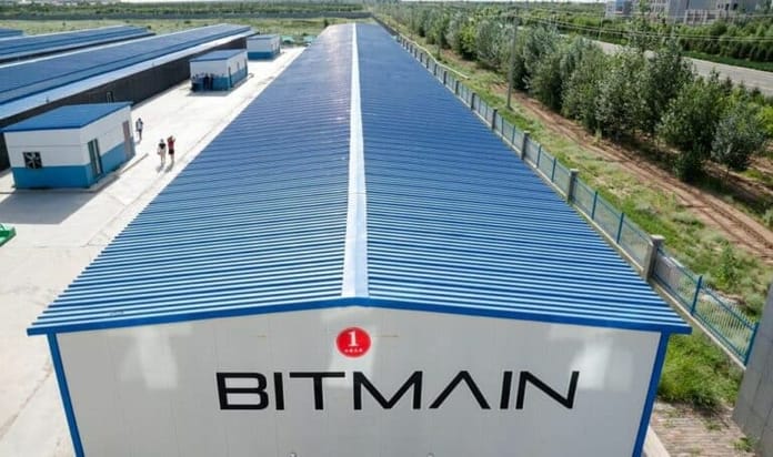 Bitmain přestává dodávat své stroje k těžbě BTC podnikům v Číně