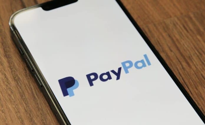 PayPal drží téměř miliardu dolarů v kryptoměnách