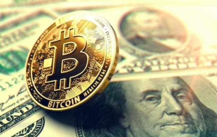 Co způsobilo růst Bitcoinu nad 10 000 USD za pouhý víkend?