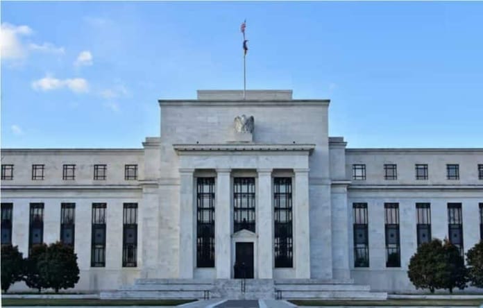 Fed zvýšil podruhé sazby o 0,75 procentního bodu