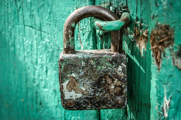 zamek lock visaci zabezpečení