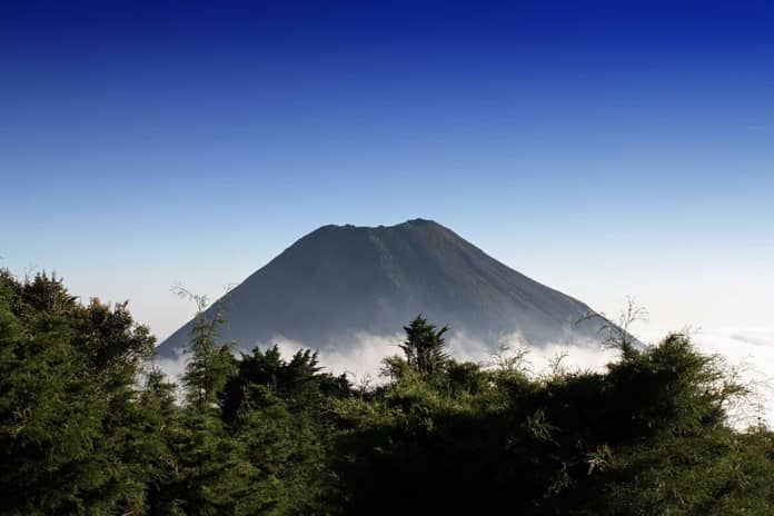 EL SALVADOR PRŮZKUM