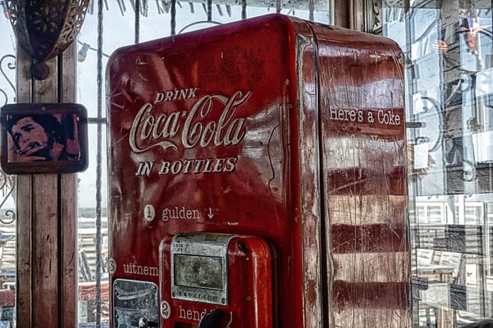 coca-cola, automat akcie