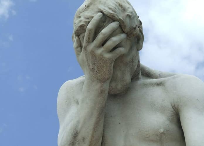 facepalm prusvih socha statue