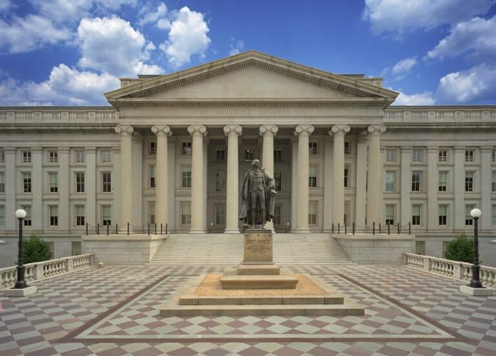 Ministerstvo financí USA chce zakázat diskriminaci kryptoměn