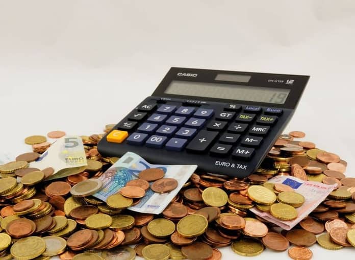 mince poplatky penize kalkulacka euro