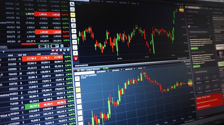 MicroStrategy plánuje prodej akcií za 750 milionů dolarů a nákup dalších bitcoinů