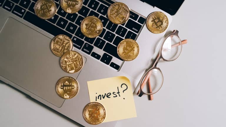 Je krypto mrtvé? Přinášíme hlavní důvody, proč se ceny kryptoměn propadly