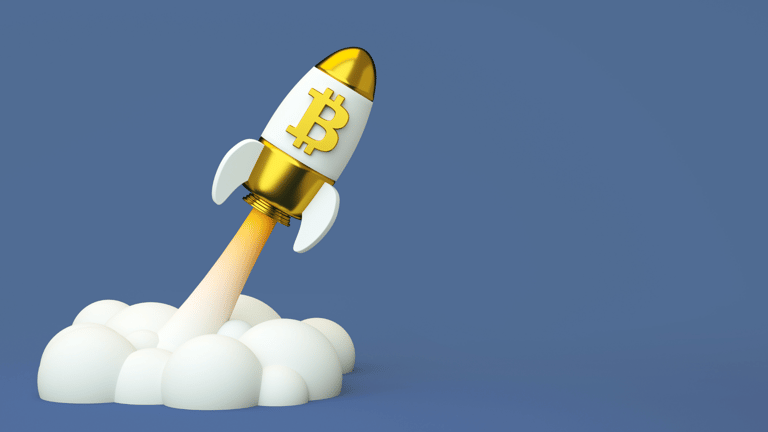 Analýza – Bitcoin díky falešné zprávě posílil nad 30 000 USD, ale zisky neudržel. Co se stalo?