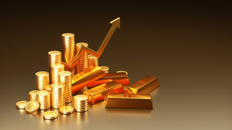 Zlato agresivně posiluje a blíží se k maximům, pokračuje býčí trh? Jak vysoko se cena zlata může dostat?