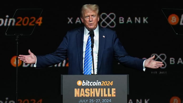 trump, memecoin.