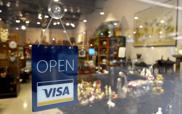 binance, visa