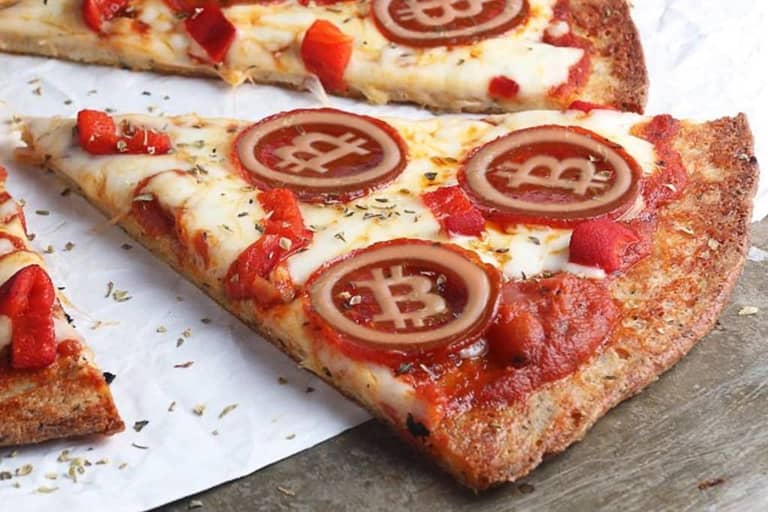Bitcoin za 10 let předvedl růst o 1 milion procent. Je Bitcoin skutečně mrtvý?