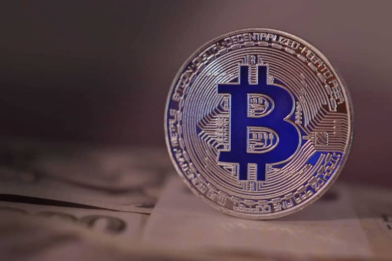11.07.21 Video analýza Bitcoinu (BTC), altcoinů, zlata a DXY – extrémné nízké objemy, avízo k velkému pohybu?
