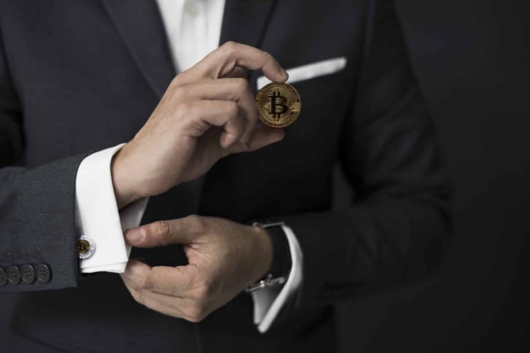 Co musí začátečníci vědět, aby mohli začít obchodovat s bitcoiny