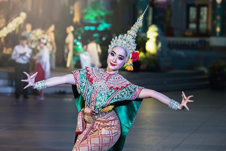 thajsko tanec postava asie