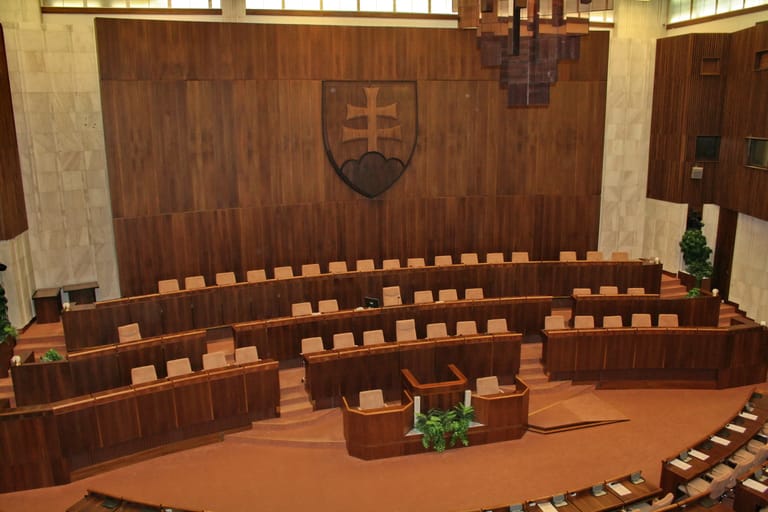 Národní rada Slovenské republiky daňe kryptoměny