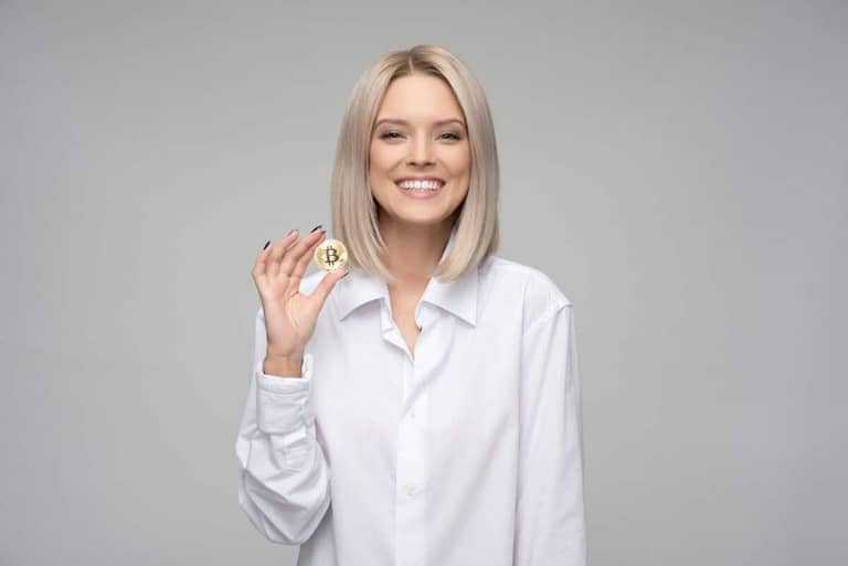 žena, bitcoin, ženy, kryptoměny žen