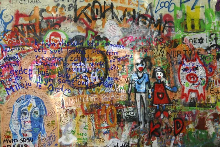 graffit street art wall