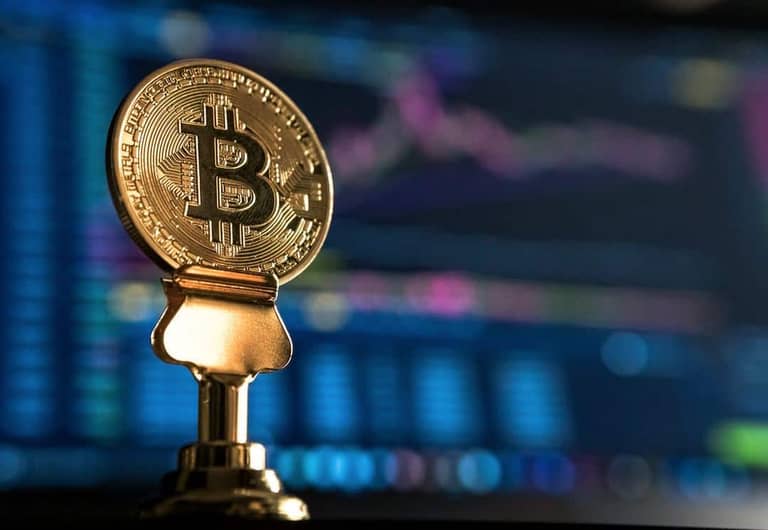 BTC, bitcoin, kryptoměna, klub
