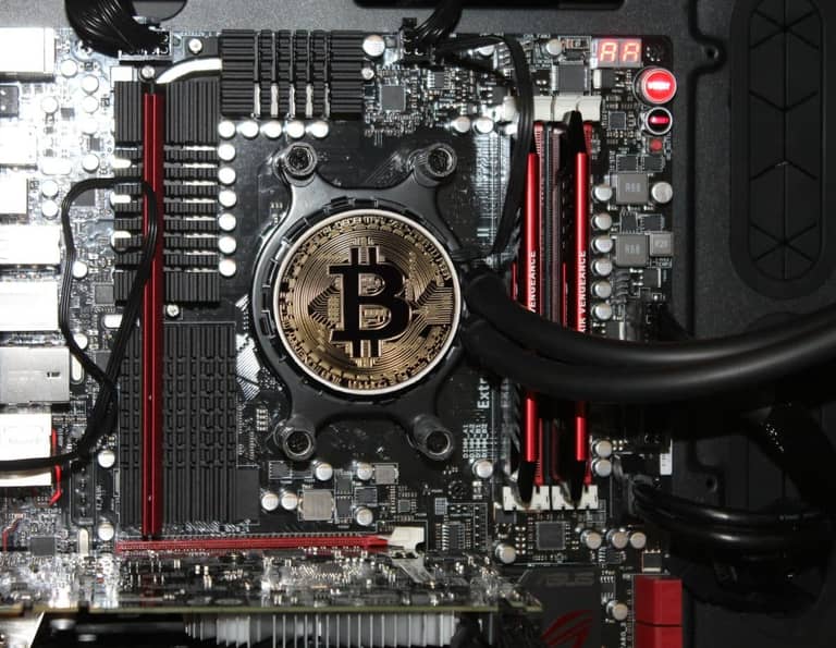 Halving a krize COVID-19 mohou vést k válce minerů s ničivými dopady na cenu BTC
