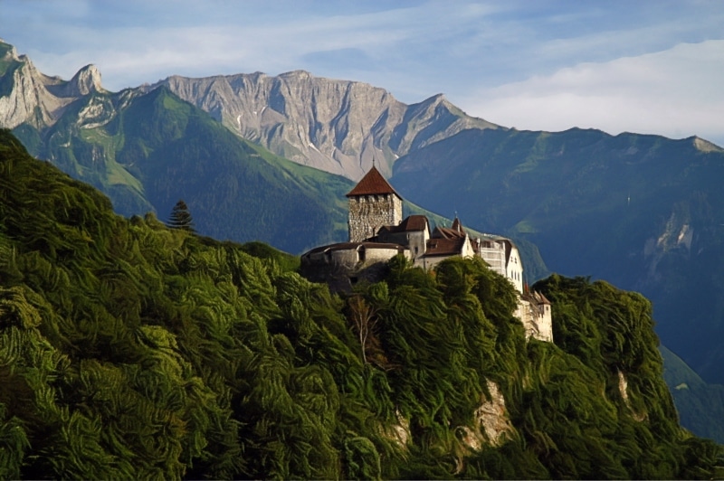 Lichtenštejnský parlament jednotně schválil nový blockchainový zákon