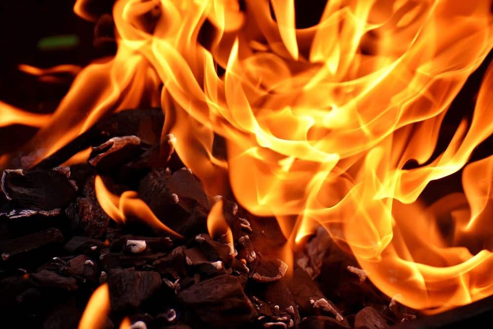 ohen fire burn spalit plamen binance