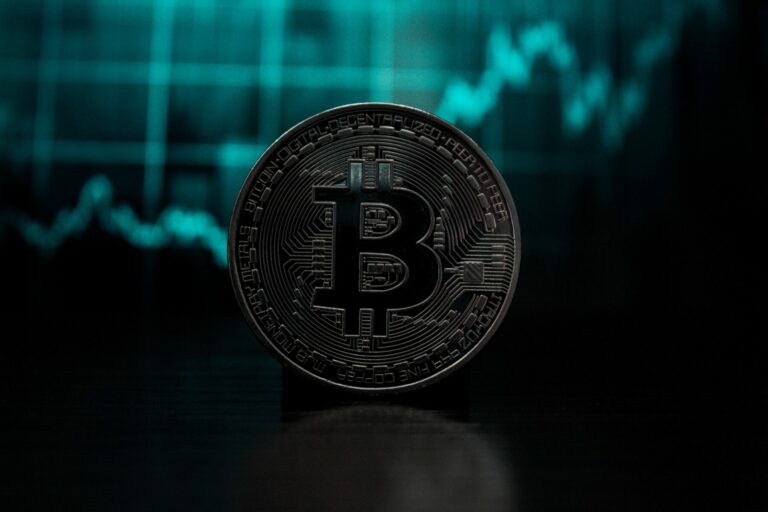 Dělá dojem, jak Bitcoin “prožil” poslední desetiletí: Ray Dalio