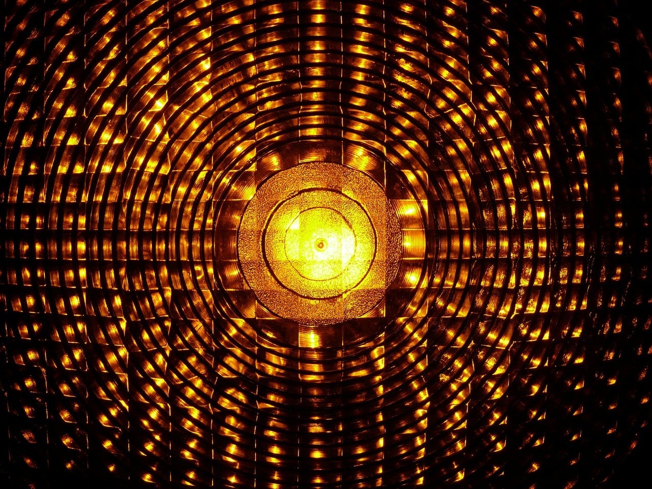 warning light varování světlo pozor obava červená red trezor kryptoměny kryptoměnová peněženka