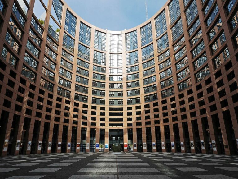 Pro krypto poslankyně Evropského parlamentu zatčena v Belgii pro obvinění z korupce