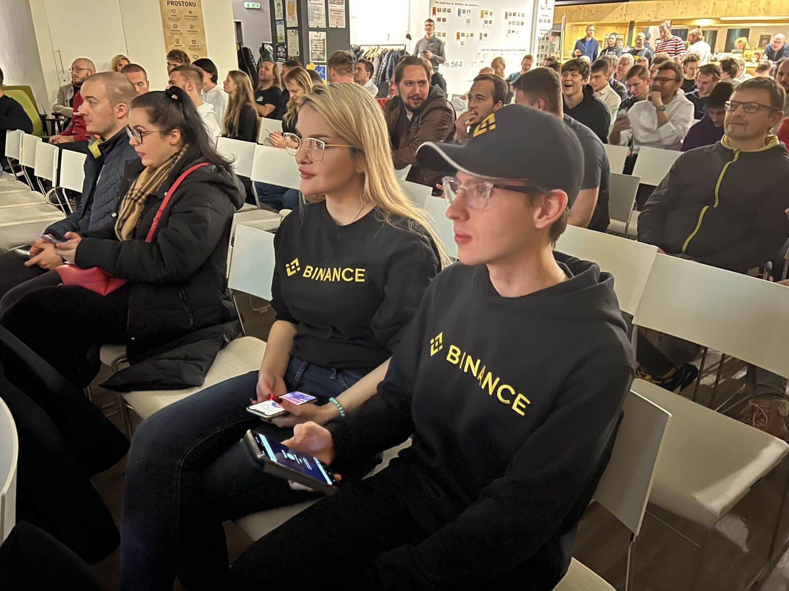 binance akce
