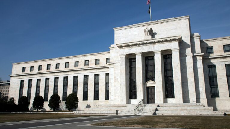 Fed zvýšil sazby o 0,25 procentního bodu