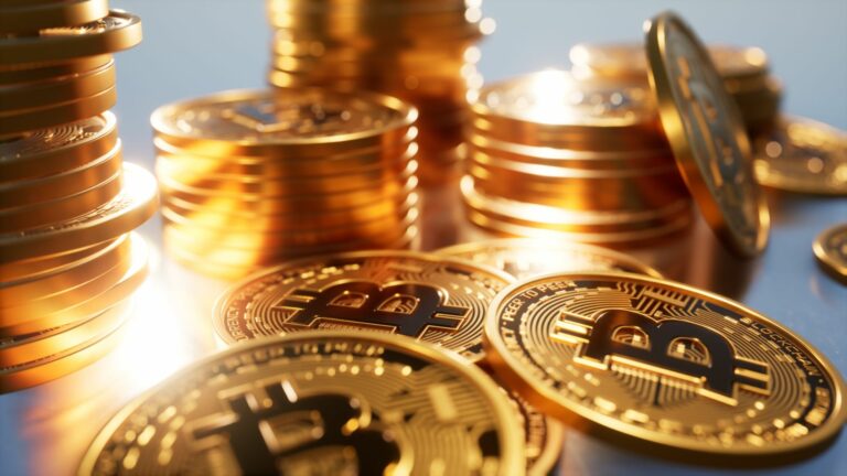 Bitcoin drží kolem 27 000 USD – kam se posune dál?