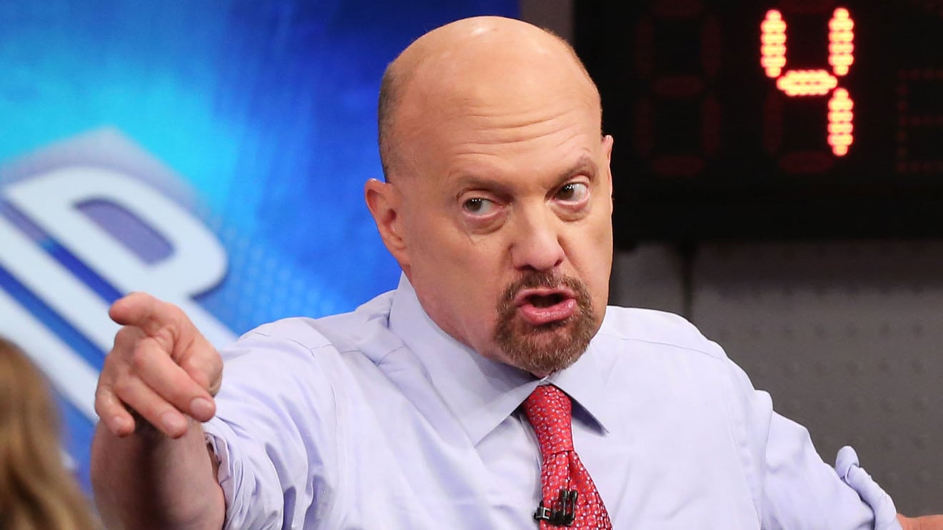 Jim Cramer mění svůj pohled na bitcoin.